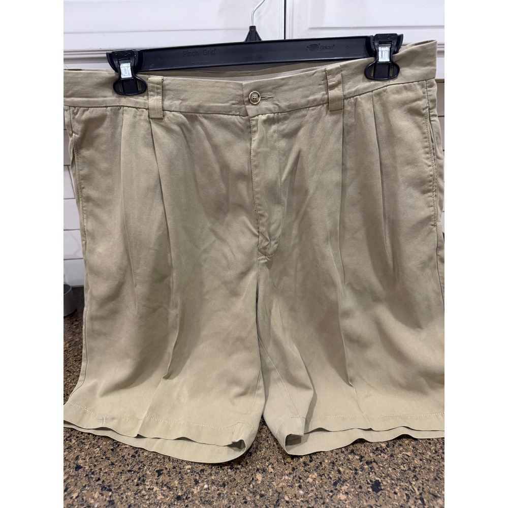 Tommy Bahama Mens Pleated Khaki Shorts Size 35 Silk Blend Casual‎ Golf Beach